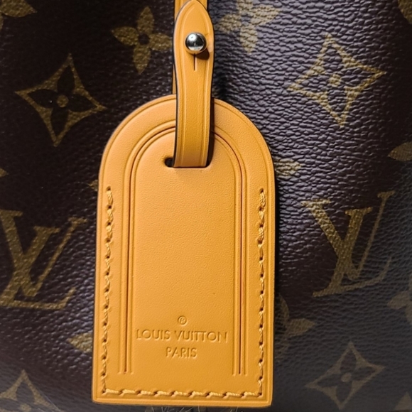 BRANDNEW LOUIS VUITTON LV SMALL LEATHER YELLOW SAFRAN SAFFRON LUGGAGE TAG - Picture 7 of 10